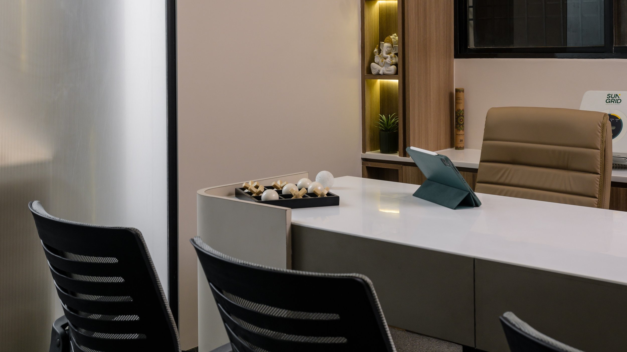 The Presto Project: A Masterclass in Minimalist Workspace Design